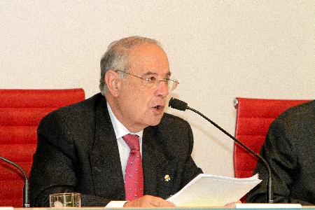 20120226091809-perez-lao.jpg